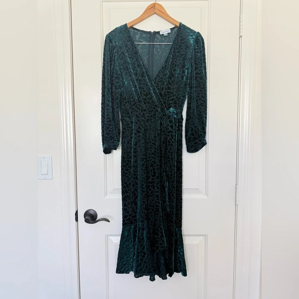 Calvin Klein Green Velvet Burnout Leopard Faux Wrap Dress Midi Long Sleeve 6 - Picture 3 of 13